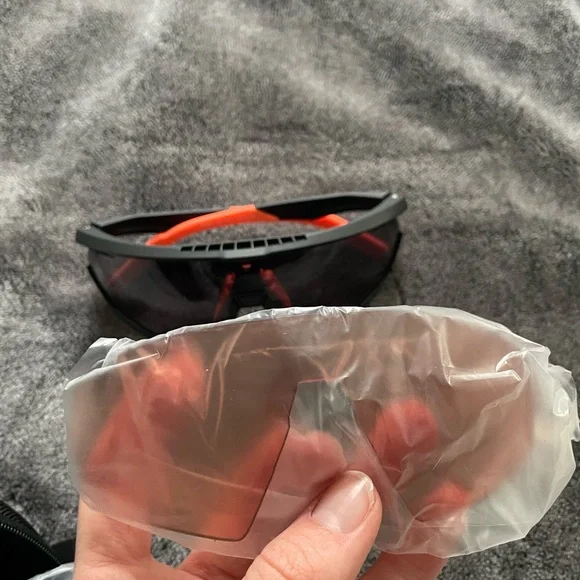 Adidas sports shades 😎 - Picture 3 of 4